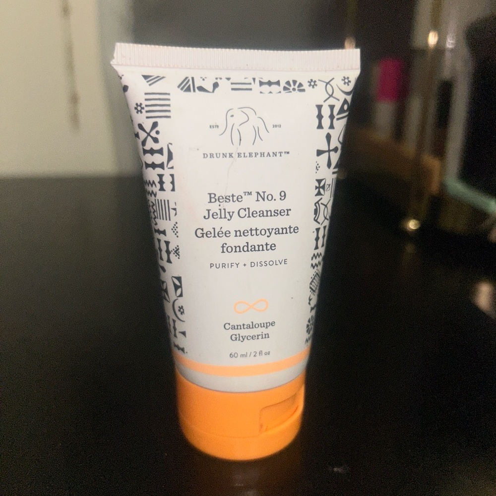 Drunk Elephant Beste No. 9 Jelly Cleanser - White & Orange Tube